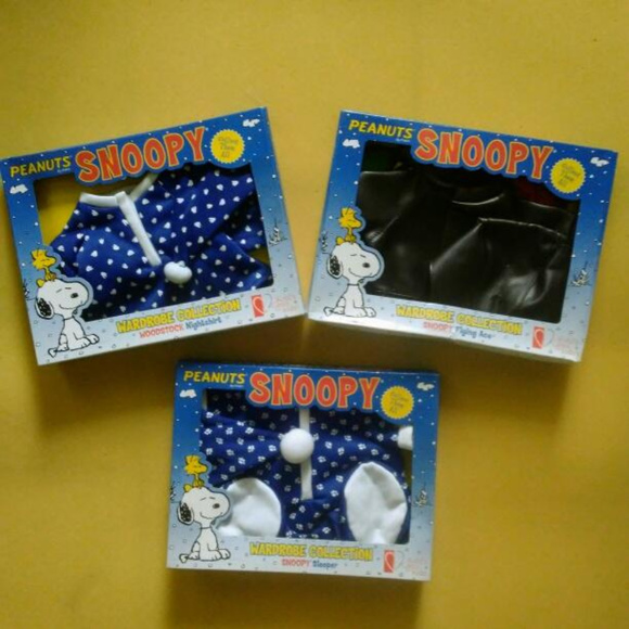 PEANUTS Snoppy Wardrobe Collection NIB - Picture 1 of 8